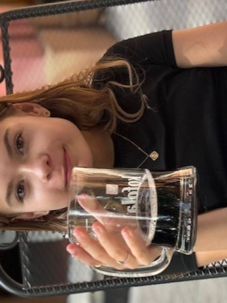 Thea Ringelhánová portrait